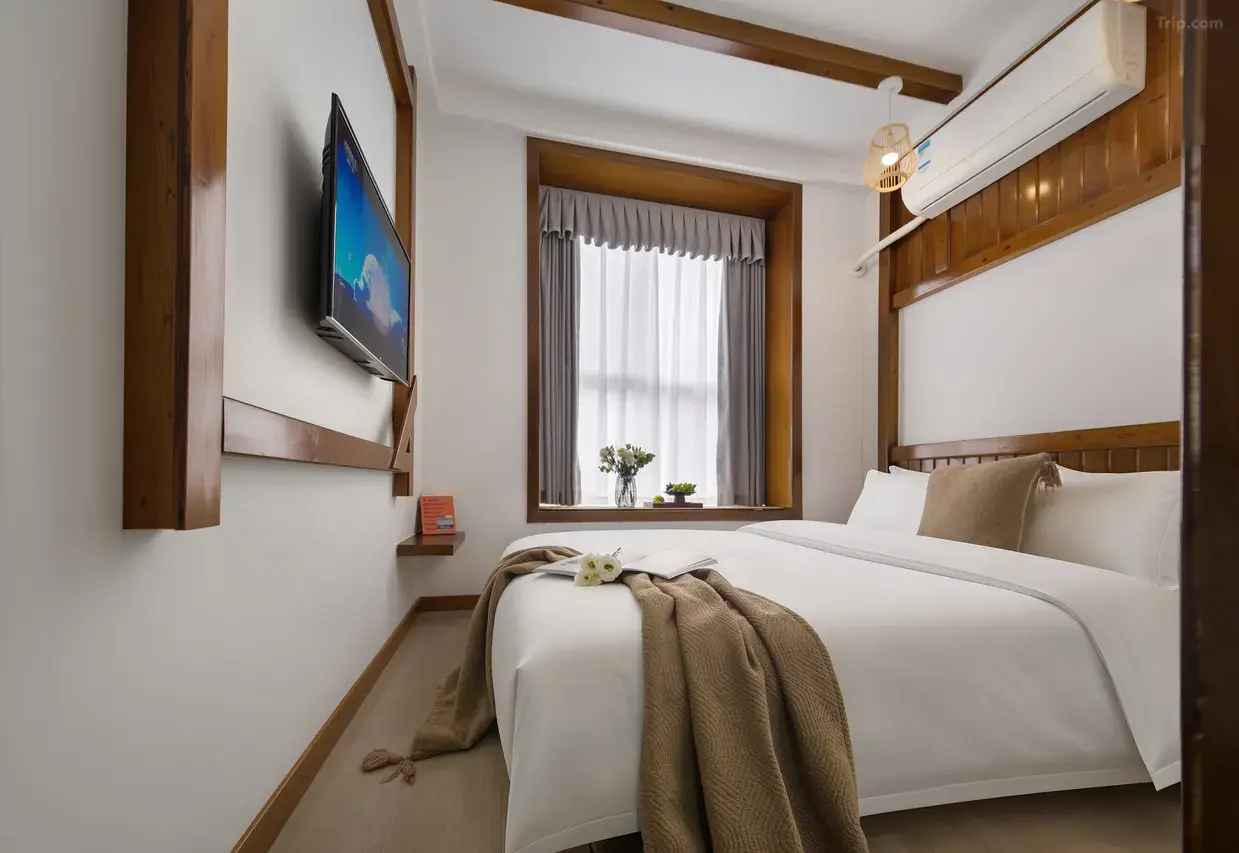 Room at Shile Minsu, in Zhangjiajie city