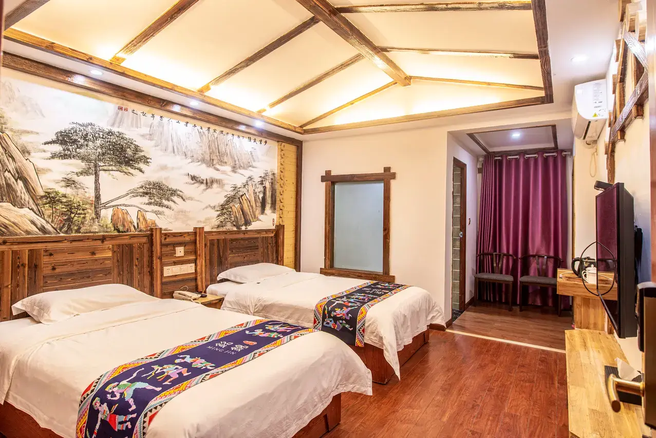 Room at Zhangjiajie Ziyan Ningxiang Chinese Inn, in Wulingyuan