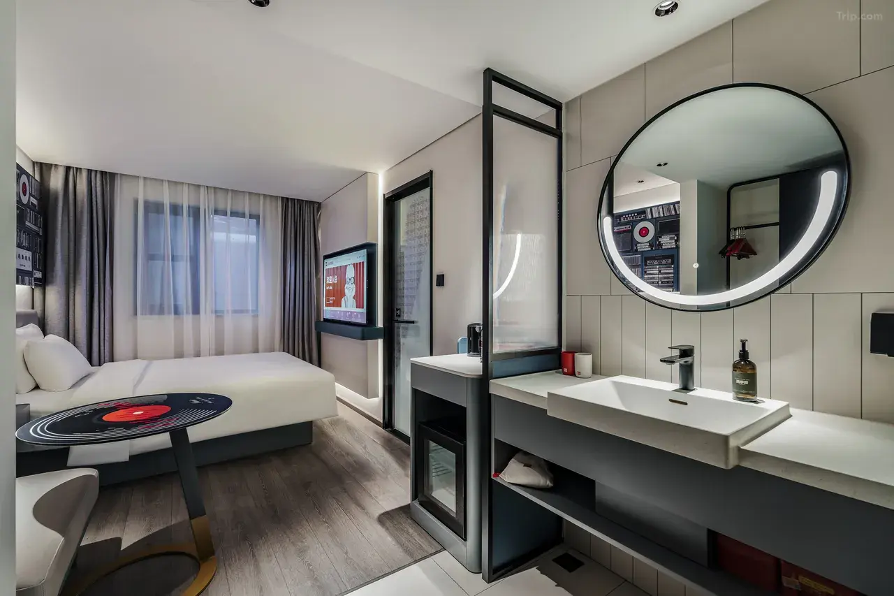 Room at the Ibis Hotel (Beijing Tiananmen Square Branch) in Qianmen, Beijing