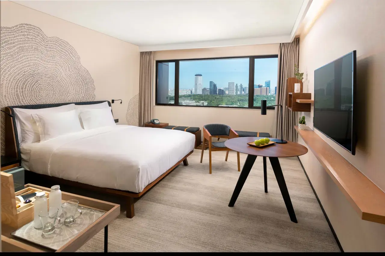 Room at the BEI Zhaolong Hotel in Sanlitun, Beijing