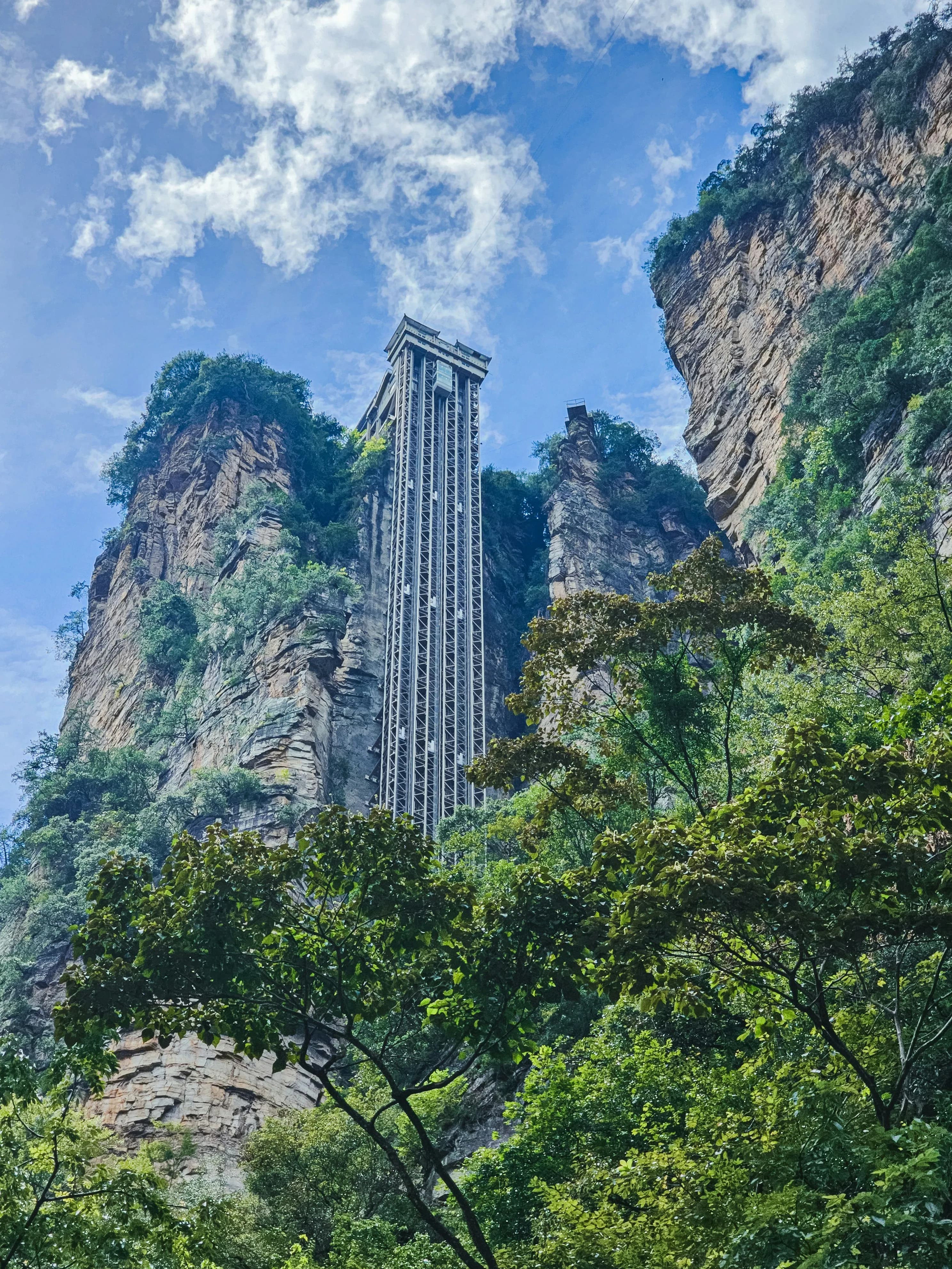 Bailong Elevator, el ascensor panorámico de Zhangjiajie, alternativa para subir sin caminar