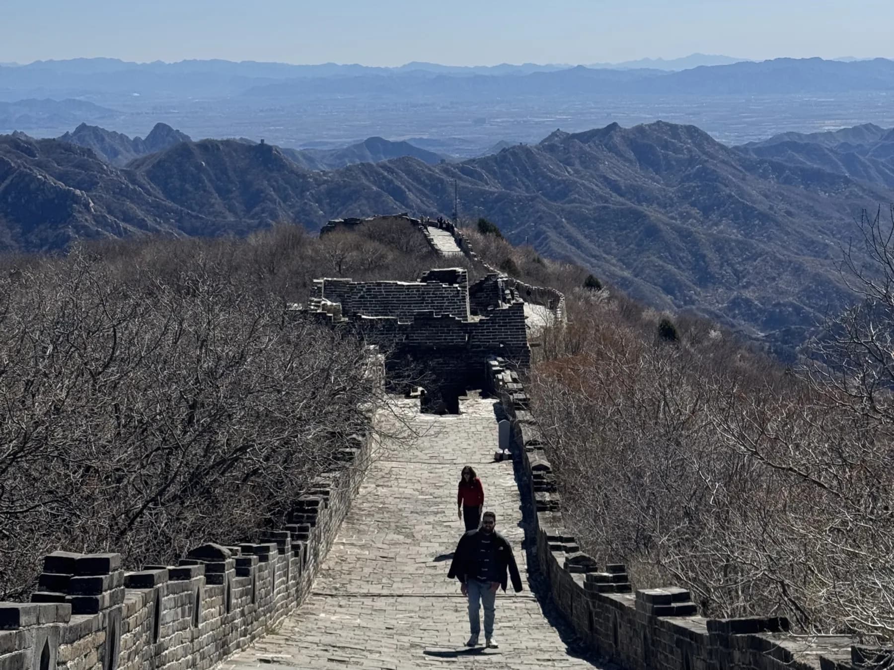 La Gran Muralla China serpenteando por las montañas